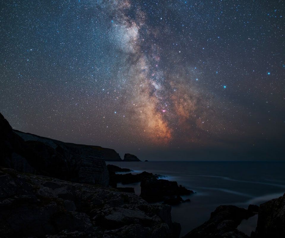 night sky, milky way visible